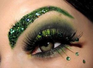 green eyeshadow2
